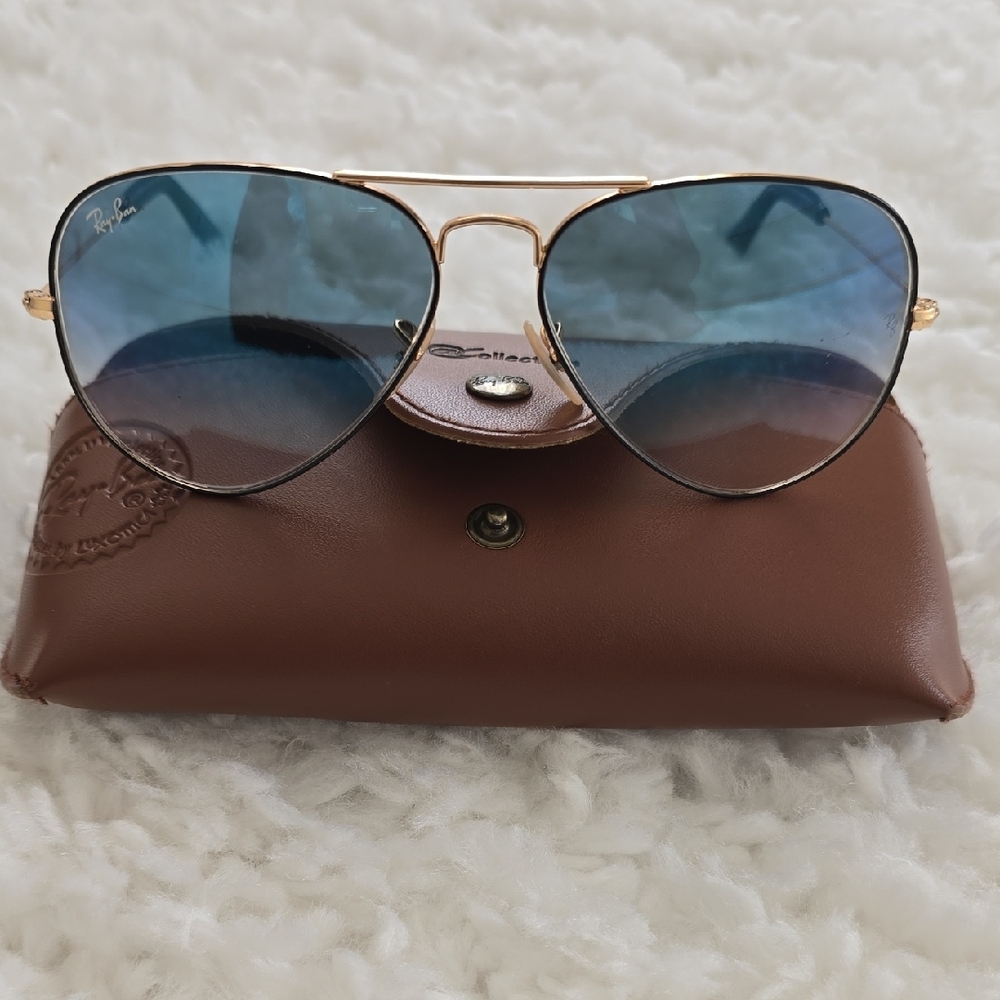 Ray-Ban Gold Frame Blue Lens Sunglasses
